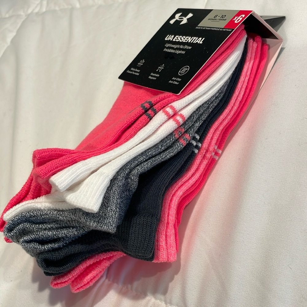 Under Armour - UE Essential Lightweight No Show socks Women’s Sizes 6-10
